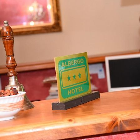 Albergo Dimora Storica Antica Hostelleria Крема Екстериор снимка
